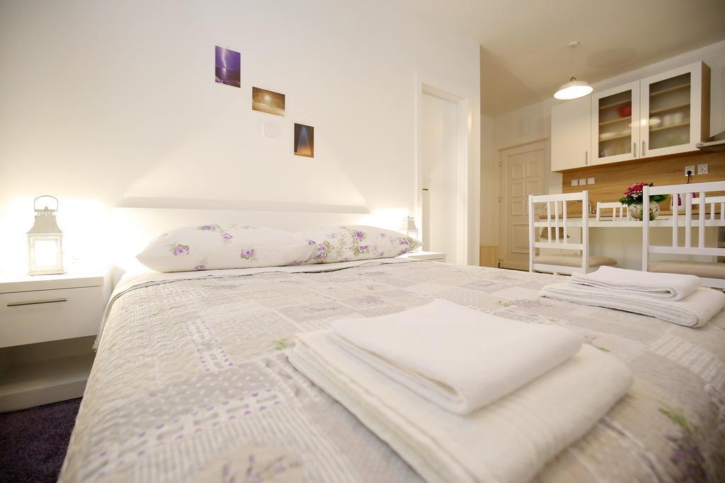 Studio Apartment Laura ซาดาร์ ภายนอก รูปภาพ